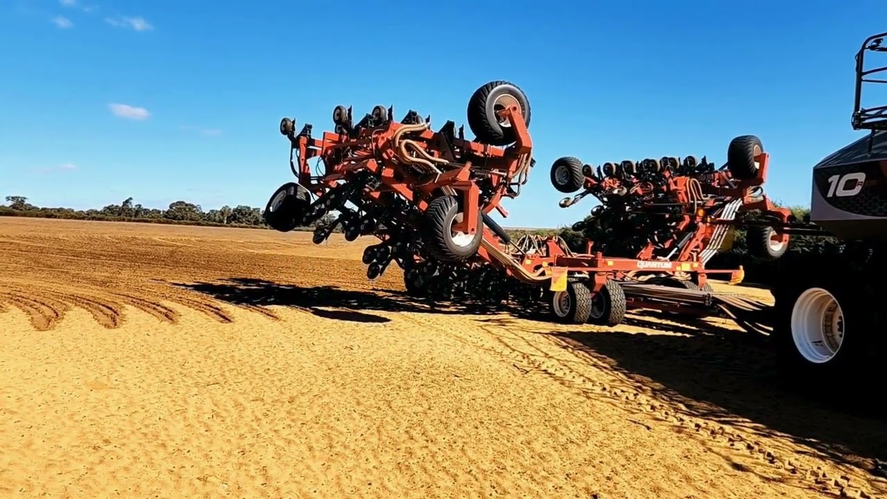 Demo seeding 2024 with Morris 10 series Aircart, Morris 24m Quantum, CaseIH 550 Quadtrac