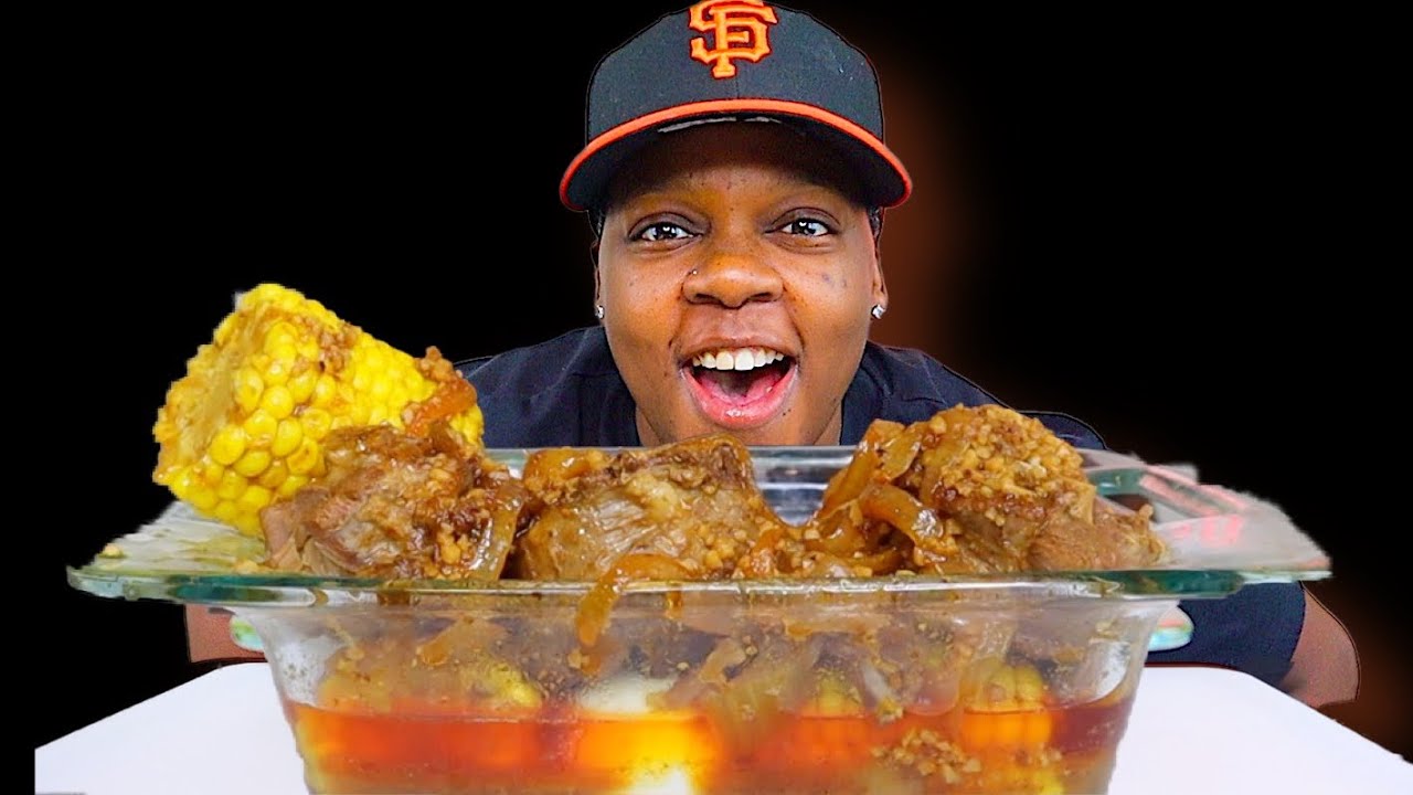 Boiled Turkey Necks DRENCHED in Spicy Seafood Sauce! MUKBANG.