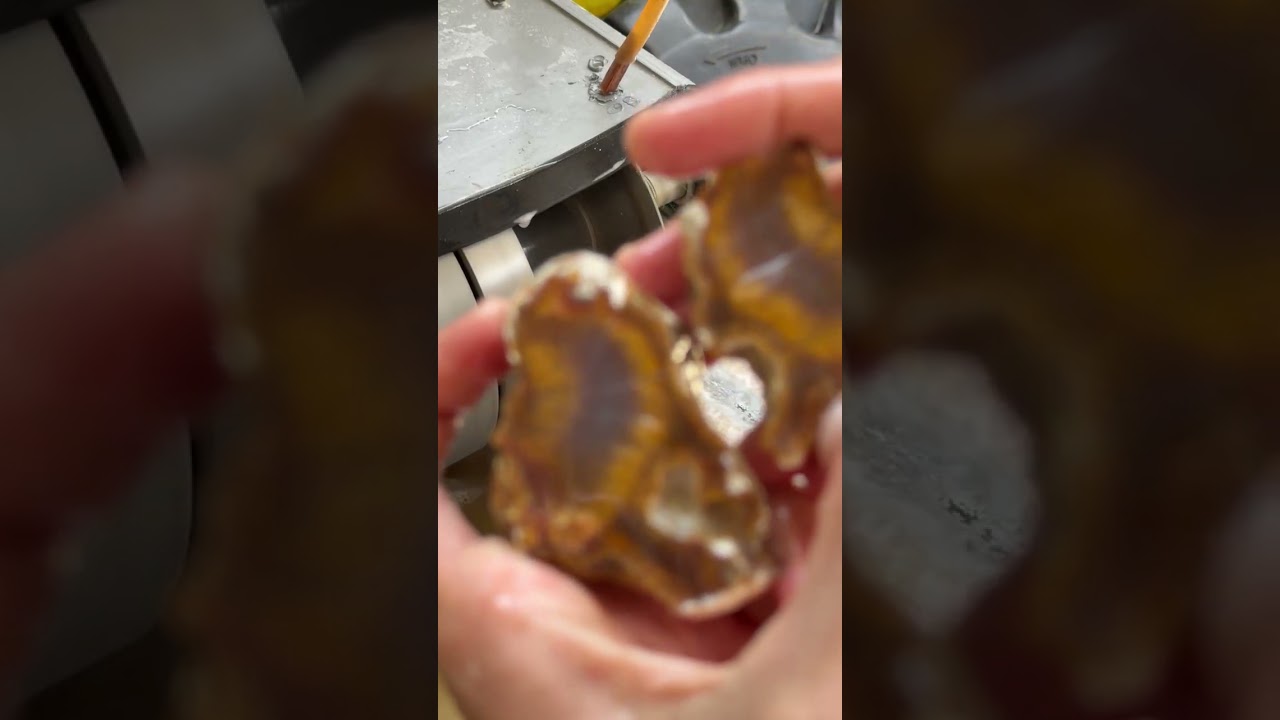 Cutting Stone ASMR The Inside Is Better Than I Imagined 🔍✨ #gemstones #discovery #stones #aesthetic