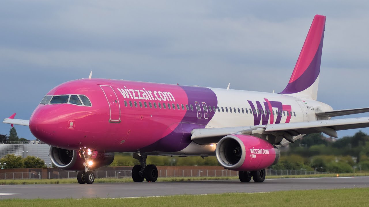 ✈ Wizz Air A320 Evening Departure from London Southend Airport!