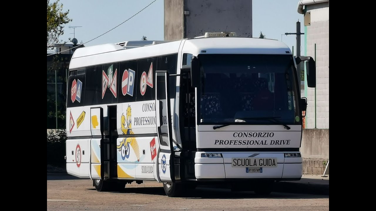 Lezione di guida patente D