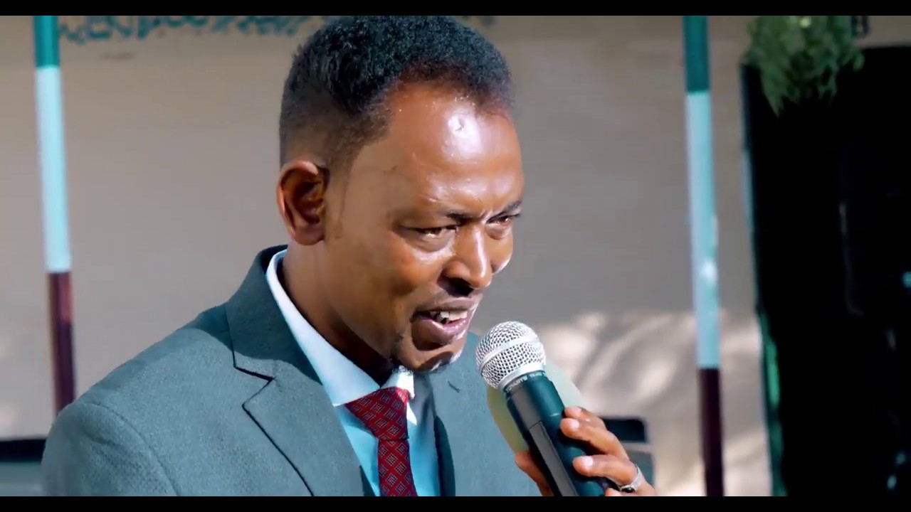 | Maanso Darajo | Oo Ka Hadlaysa Himilooyinka Nolosha Iyo Abwaan Xasan Dhuxul