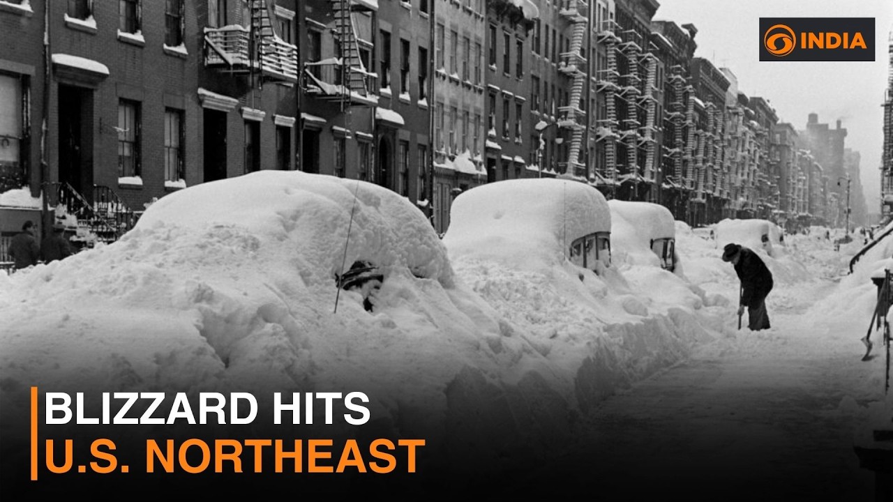 Severe Blizzard Paralyzes U.S. Northeast, 8,000 Flights Disrupted