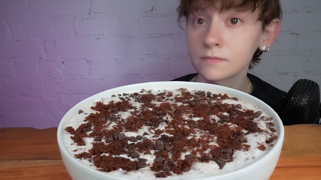 ASMR ICE CREAM SUNDAE WITH FUDGE BROWNIES & CHOCOLATE CHIPS | VNM ASMR DESSERT MUKBANG 먹방