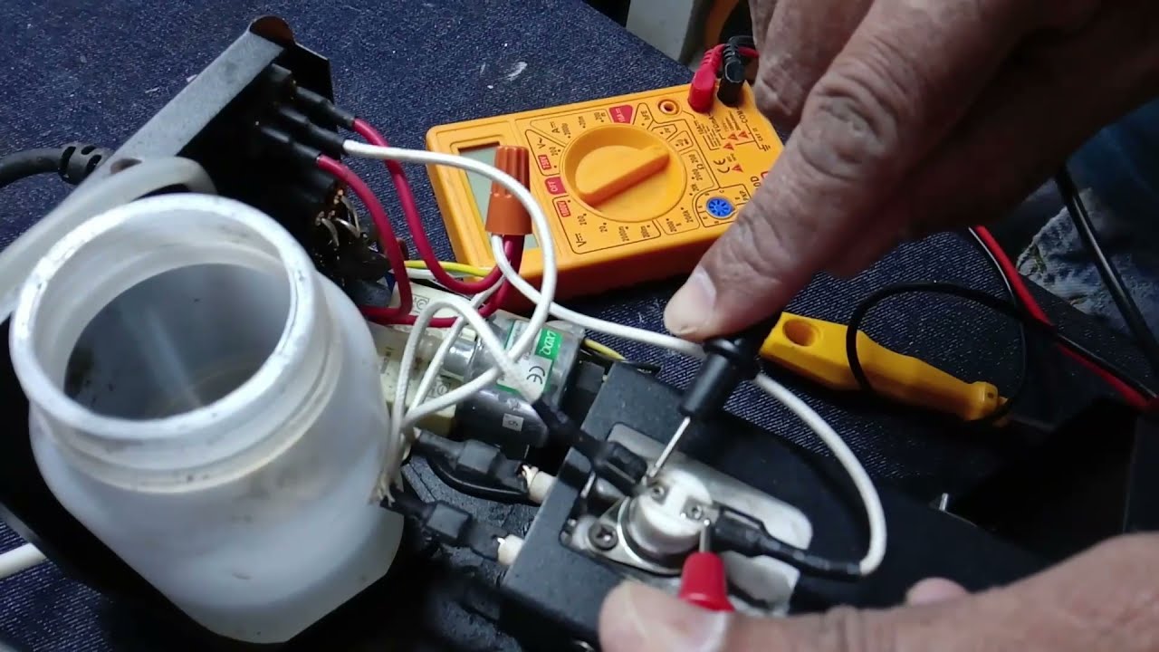 MÁQUINA DE FUMAÇA LIGA MAS NÃO ESQUENTA, TROCA DE TERMOSTATO - RESOLVIDO!