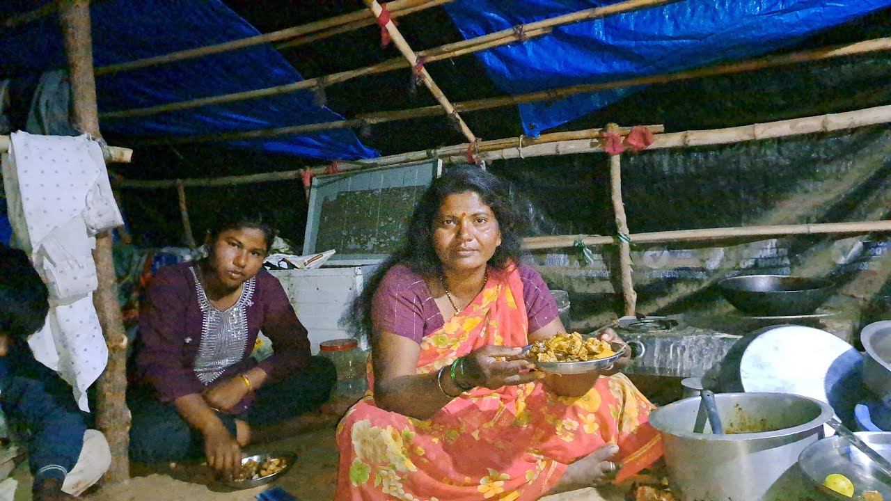 मालक ताजी भाकर बनवाची नघ मनते आन द्या ताजी भाकर मागतेत 