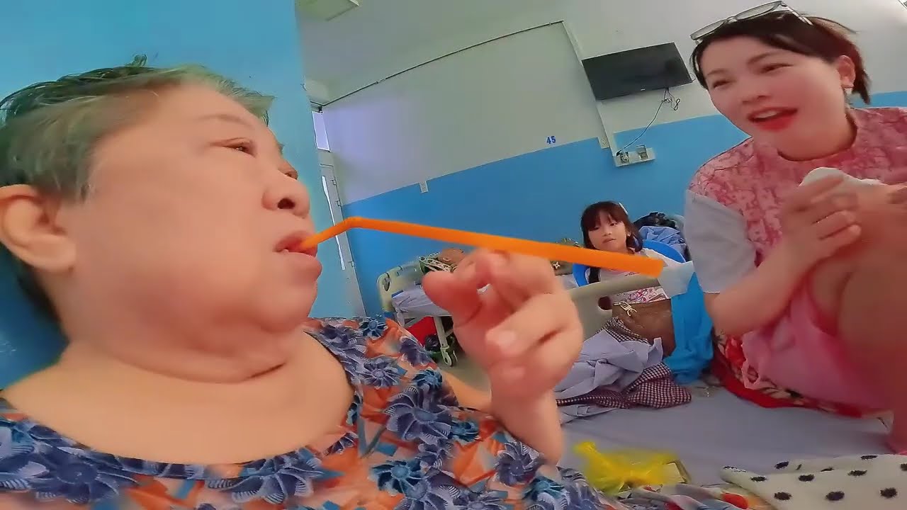 Bà của Chippy bị.... Mẹ Bé Chippy