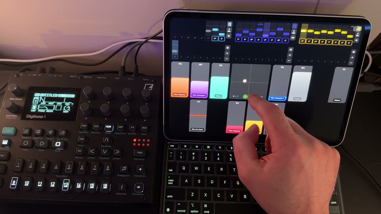 Playing with the new modulation features for Phrase sequencer #dawless 