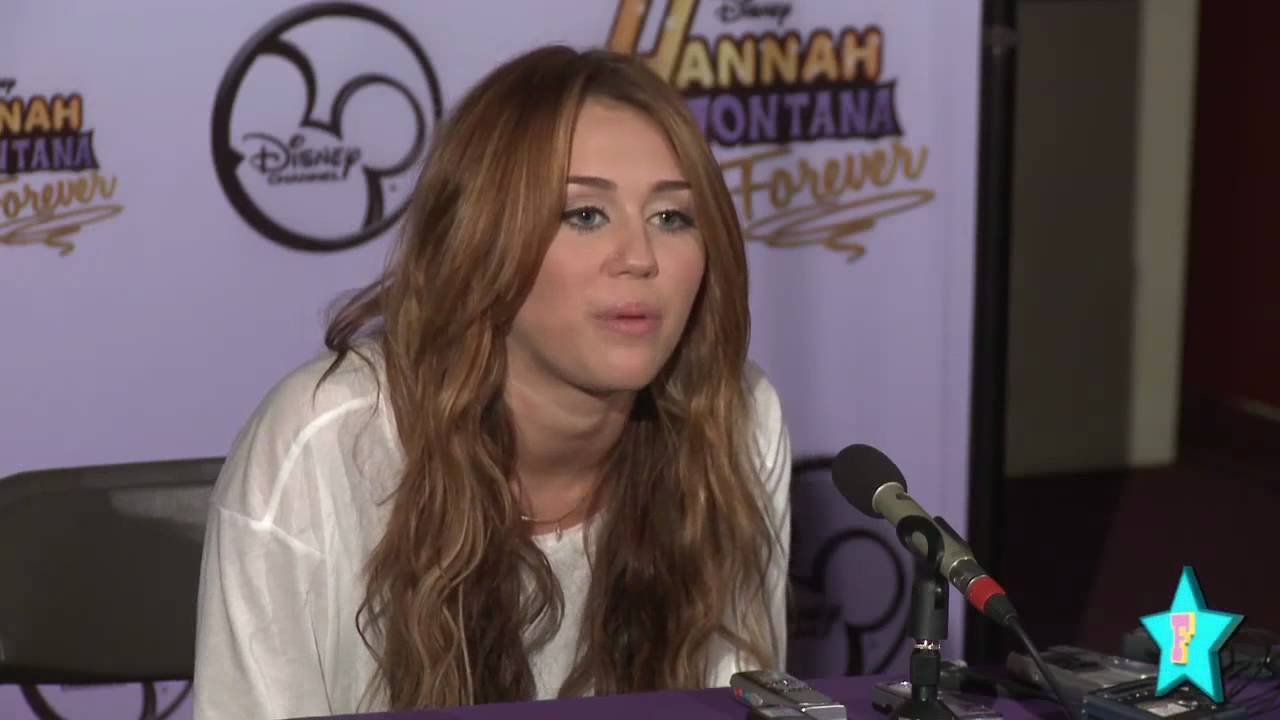 Miley Cyrus and Hannah Montana Stars on the Last Season