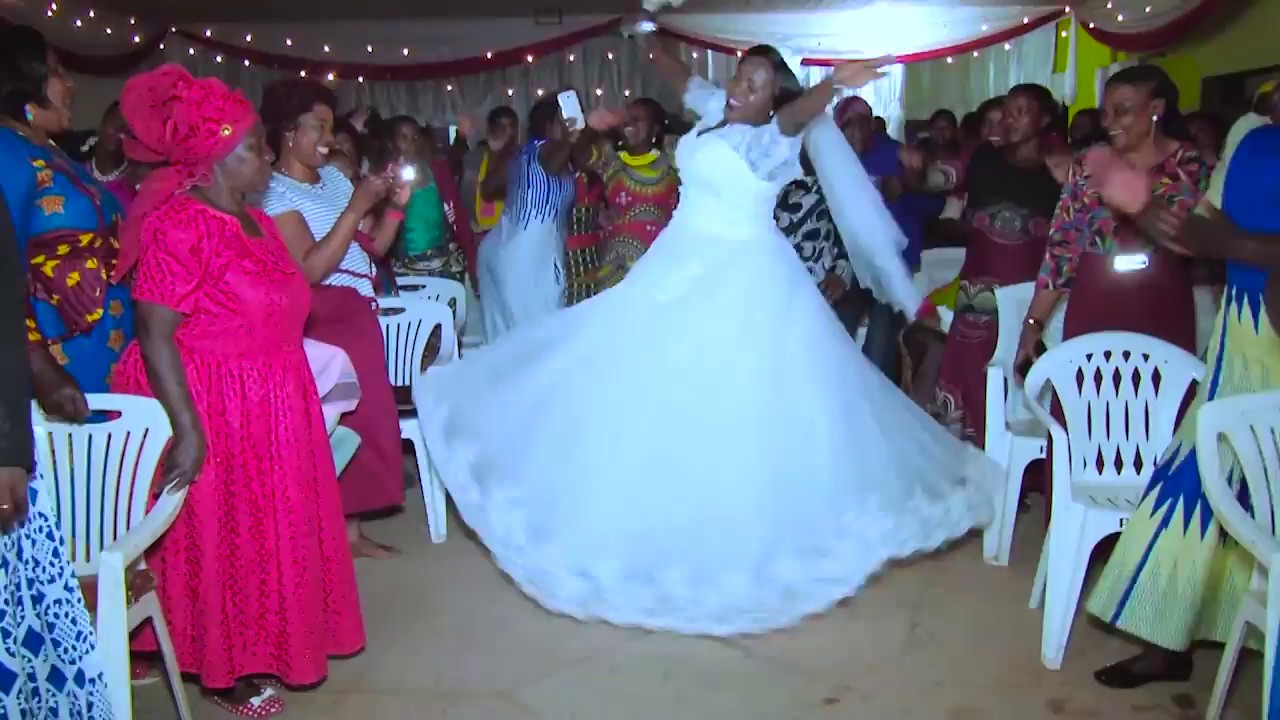 Duu,Bibi Harusi huyu nimempenda Buree.