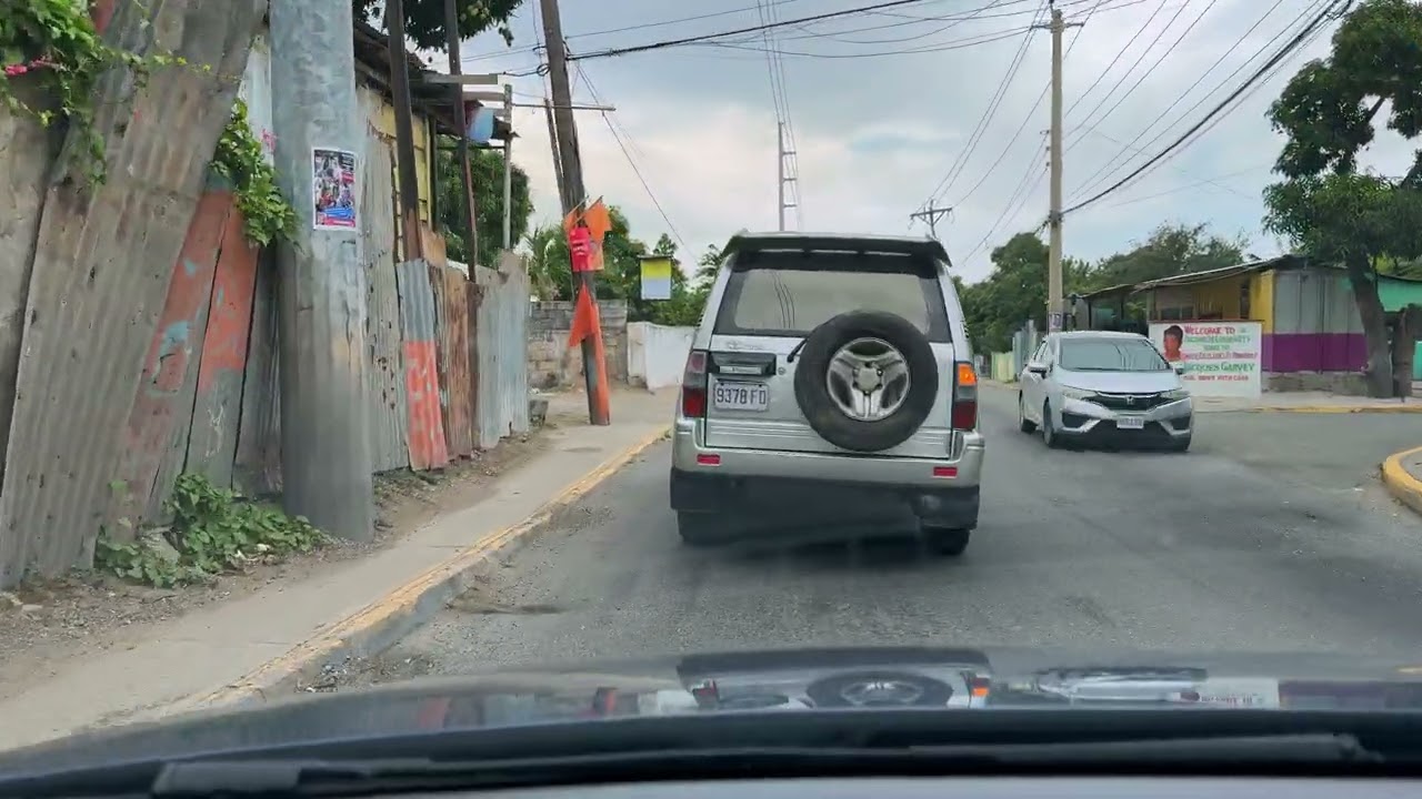 Kingston, Jamaica: Driving from Barbican Road to Norman Manley International Airport