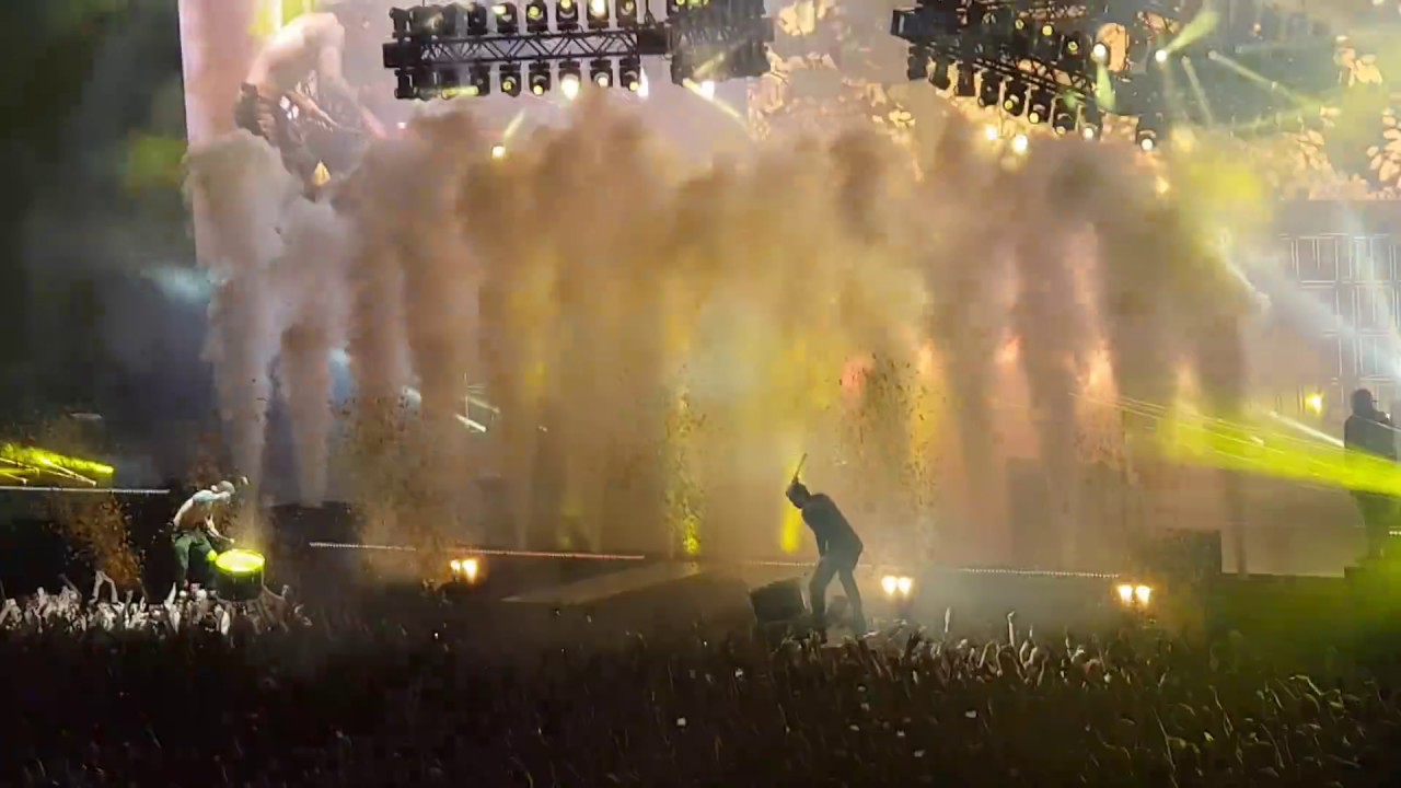 Twenty One pilots - Trees ( with Tyler Speech )  Live in Prague 16.2.19