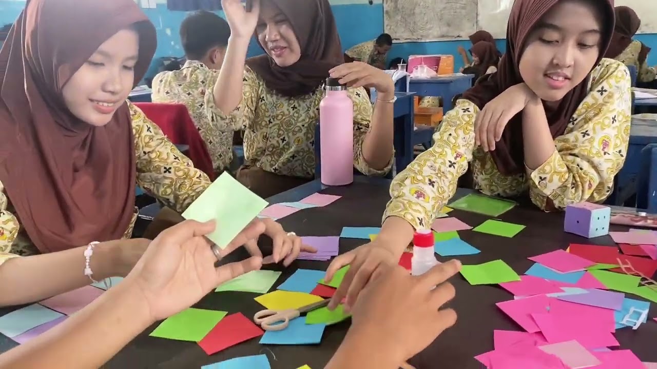 Tugas Matematika Kelompok 3  (Membuat Ular Tangga)