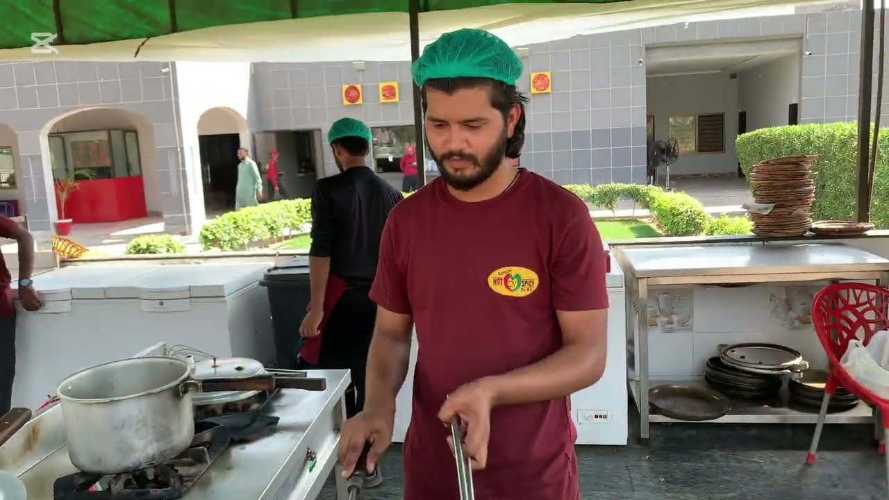 Karachi Hot & Spicy Restaurant Khanewal Special Chicken Karahi