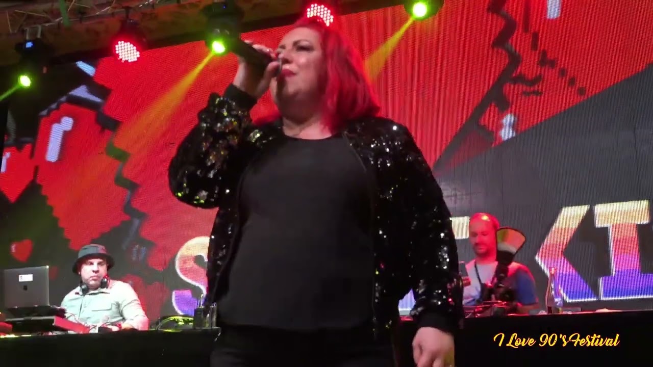 Sweet Kiss - Am prieteni si dusmani @ I Love 90's Festival | The One Club | 11 martie 2023