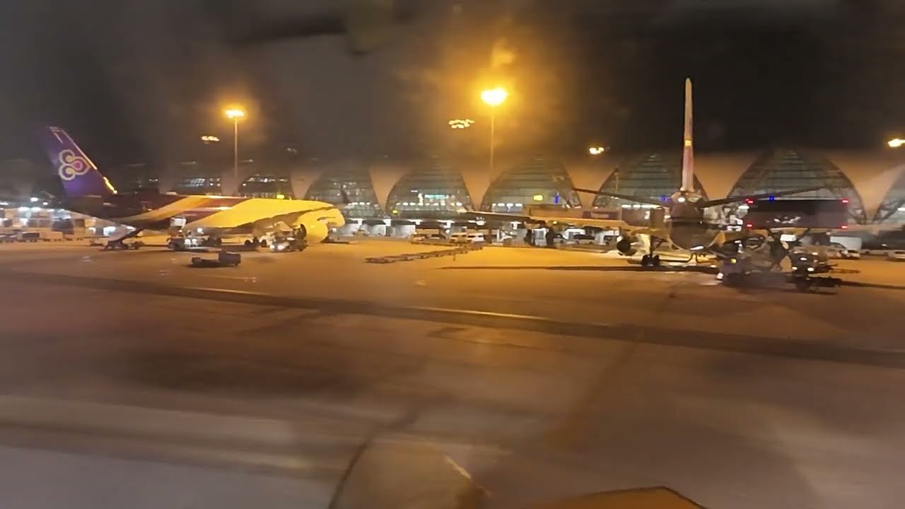 Thai airways TG910 Boeing777-300ER HS-TTA