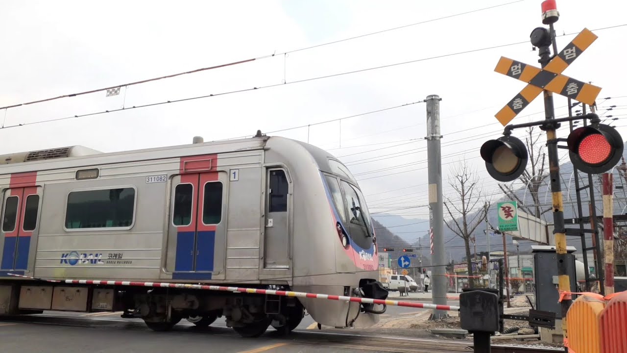 소요산역 소요건널목 통과하는 지하철 1호선 철도건널목 전철소리