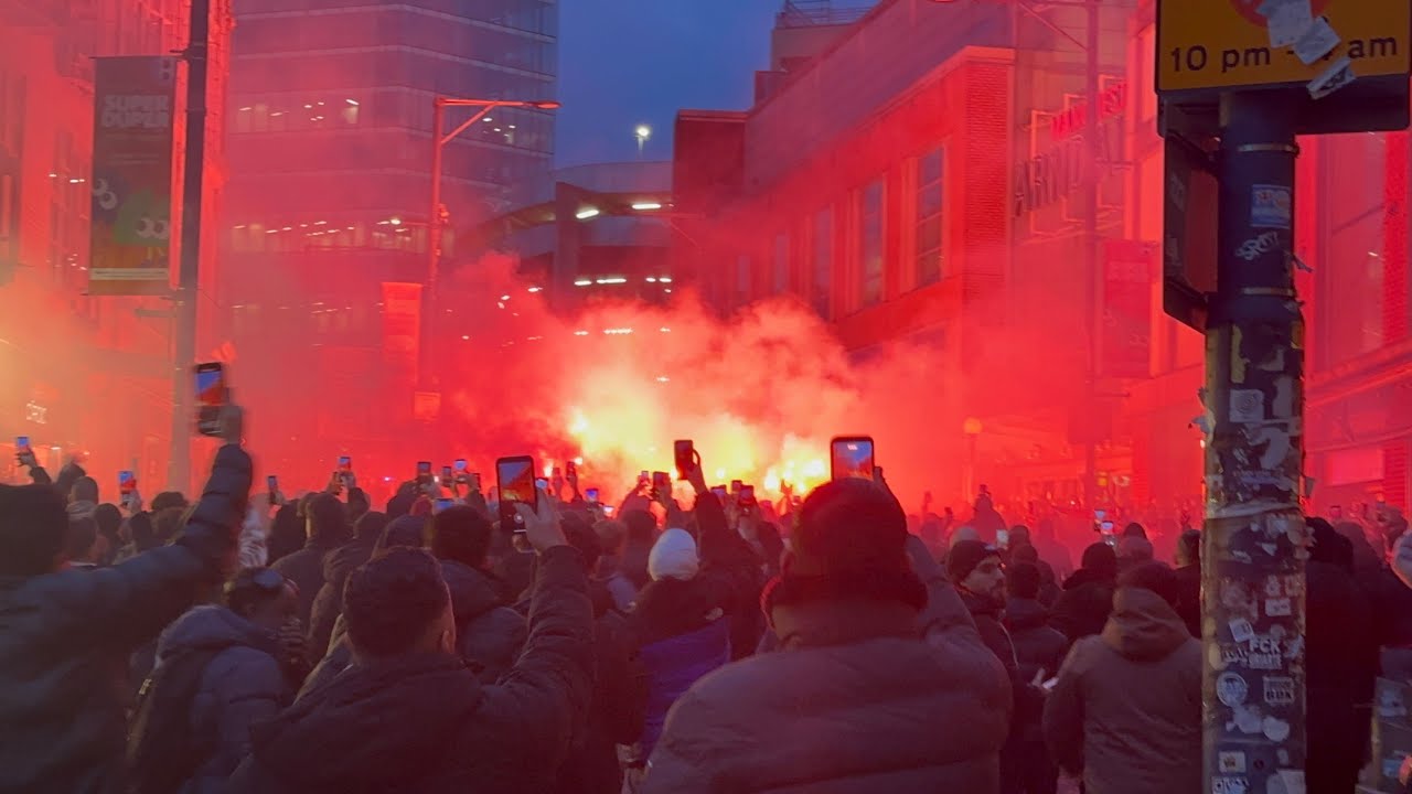 Manchester Sokaklarında Ultraslan | Ultraslan Take Over Manchester