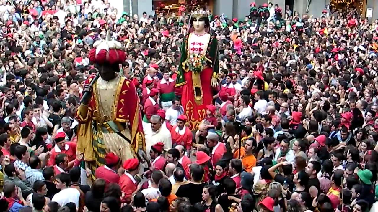 Berga, la Patum 2011 - Inici de la passada de dimecres al vespre