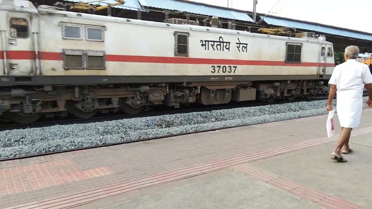 12625 Trivandrum Central New Delhi Kerala Express sorry for wrong information 