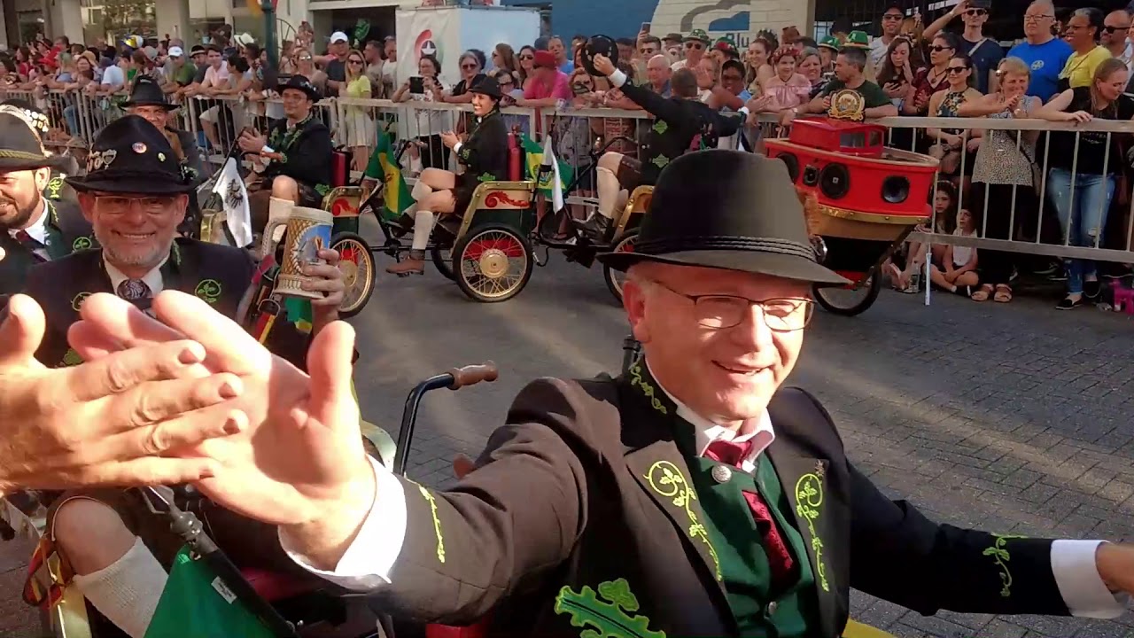 OKTOBERFEST 2019 - Melhores Momentos Desfile de 12/10/2019