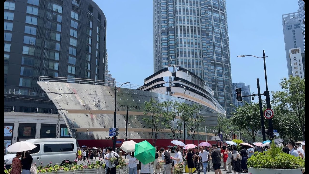 A Luxury Vessel by Louis Vuitton｜上海新地標：LV打造的豪華巨輪旗艦店