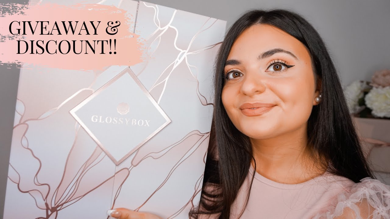 UNBOXING THE GLOSSYBOX 2020 ADVENT CALENDAR & GIVEAWAY