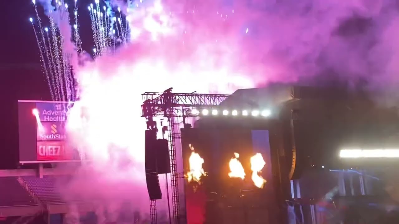 LIVE AND LET DIE - PAUL MCCARTNEY (LIVE AT CAMPING WORLD STADIUM)