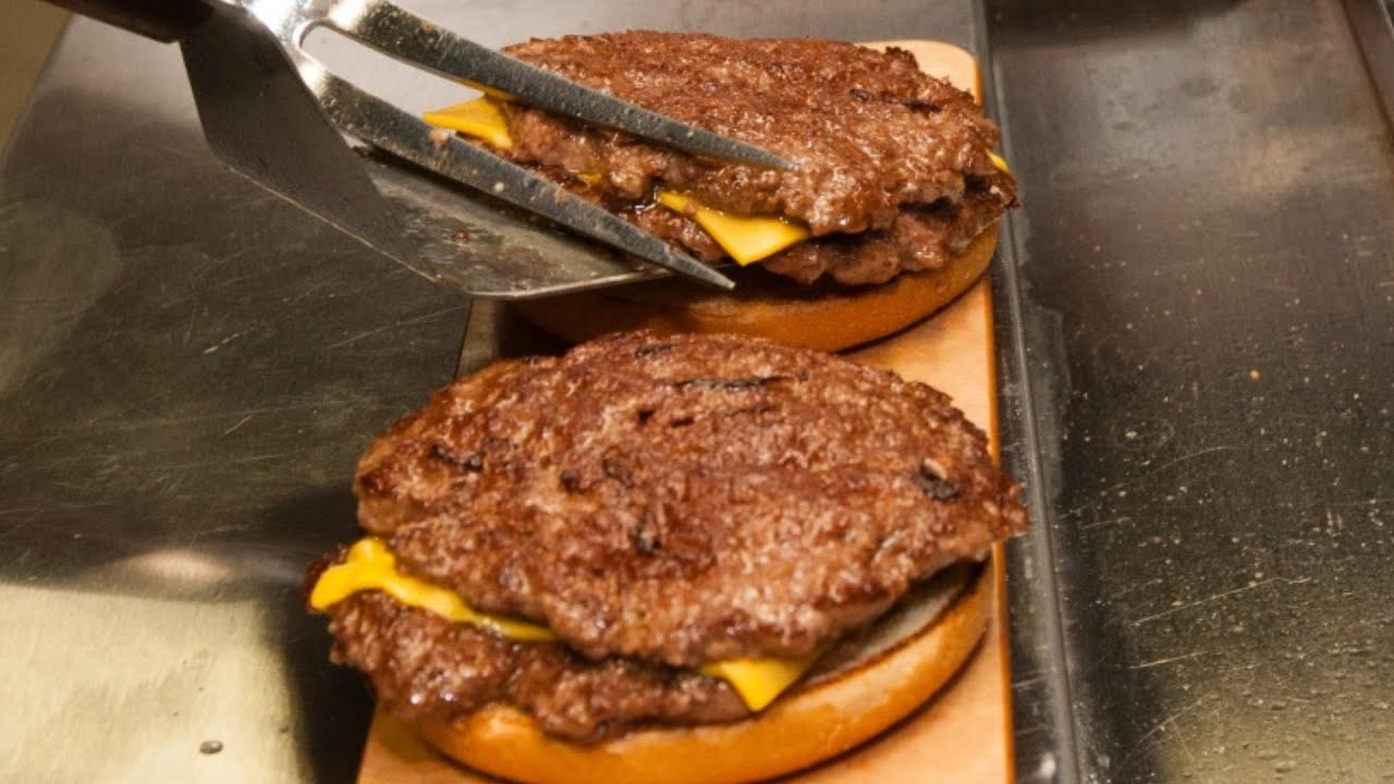 We Finally Know Why Steak 'N Shake Is So Cheap