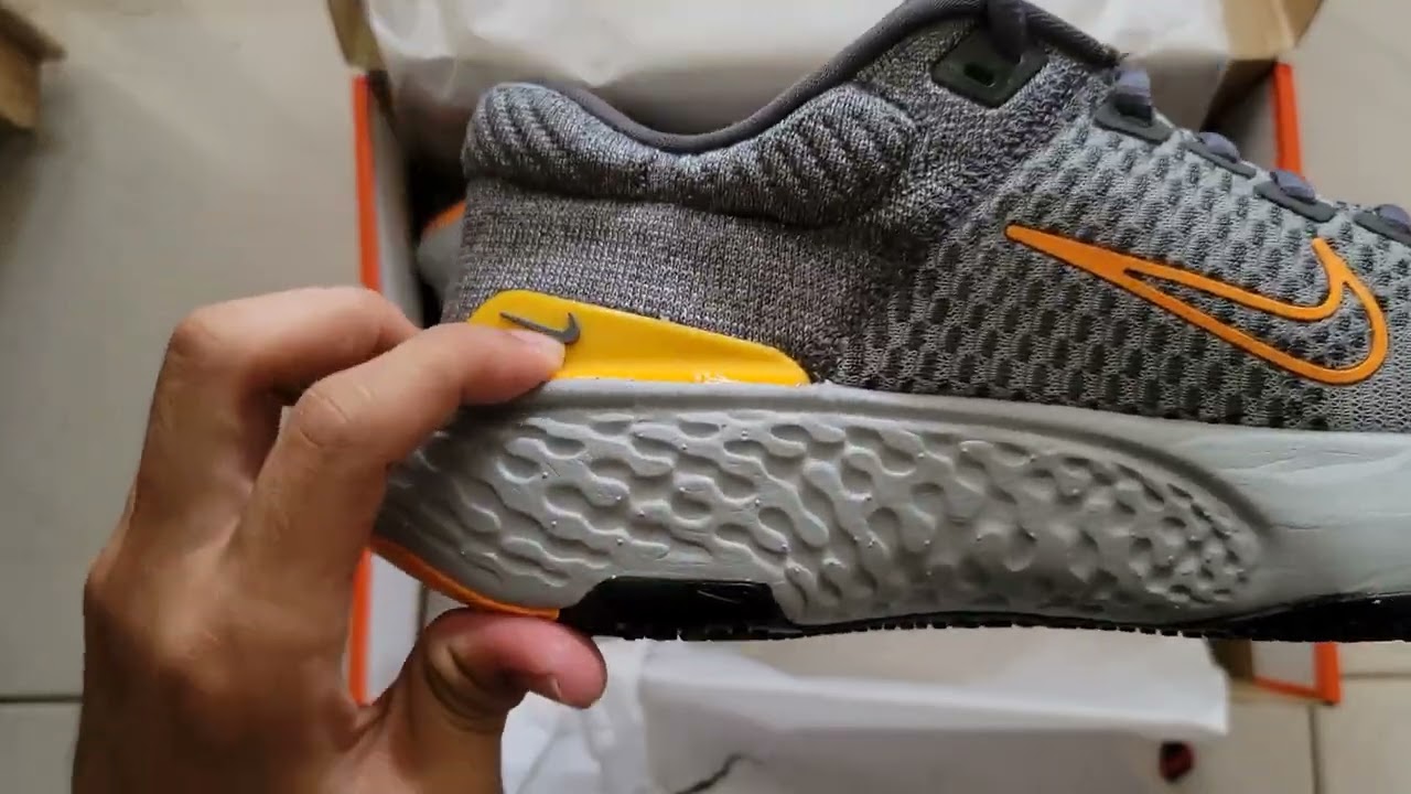 Unboxing Nike ZoomX Invincible Run Flyknit 2