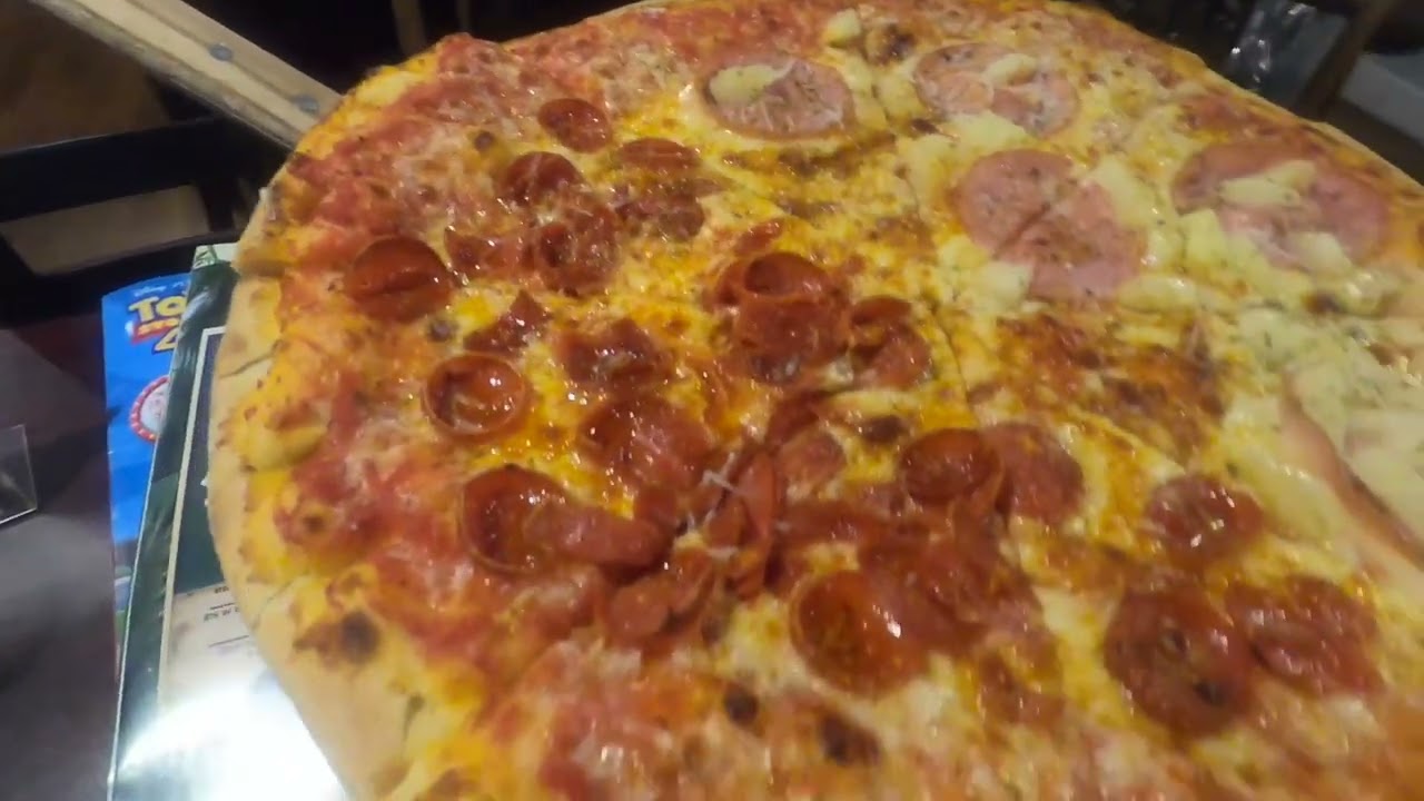 Best pizza just south of Seattle, Smoking Monkey Pizza in Renton