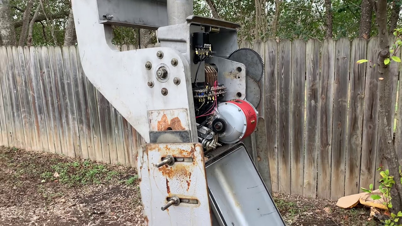 How To Fix a Shaking Railroad Crossing Gate Malfunction