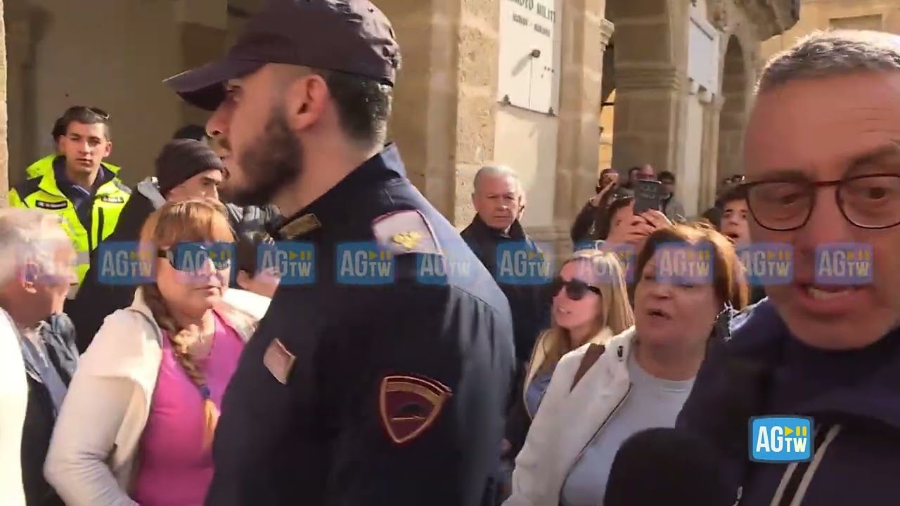 Niscemi, la rabbia dei cittadini contro la Regione: «Vergogna»