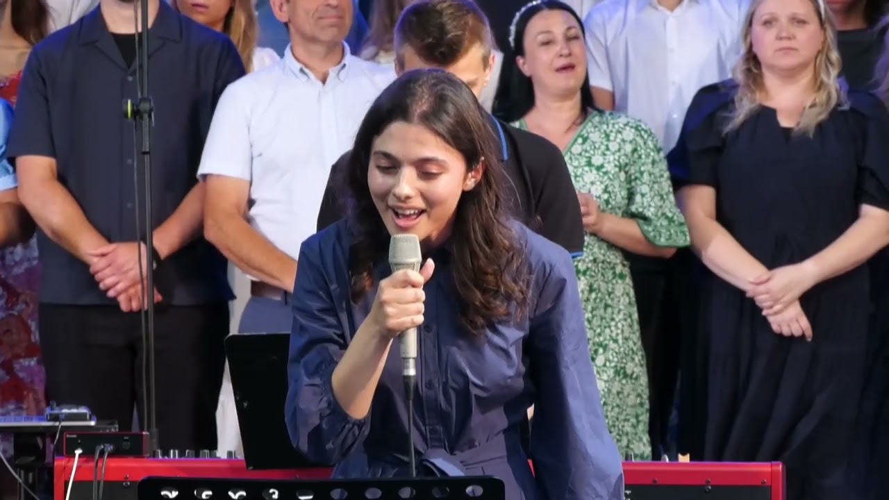 Laura Bretan Sala Polivalenta