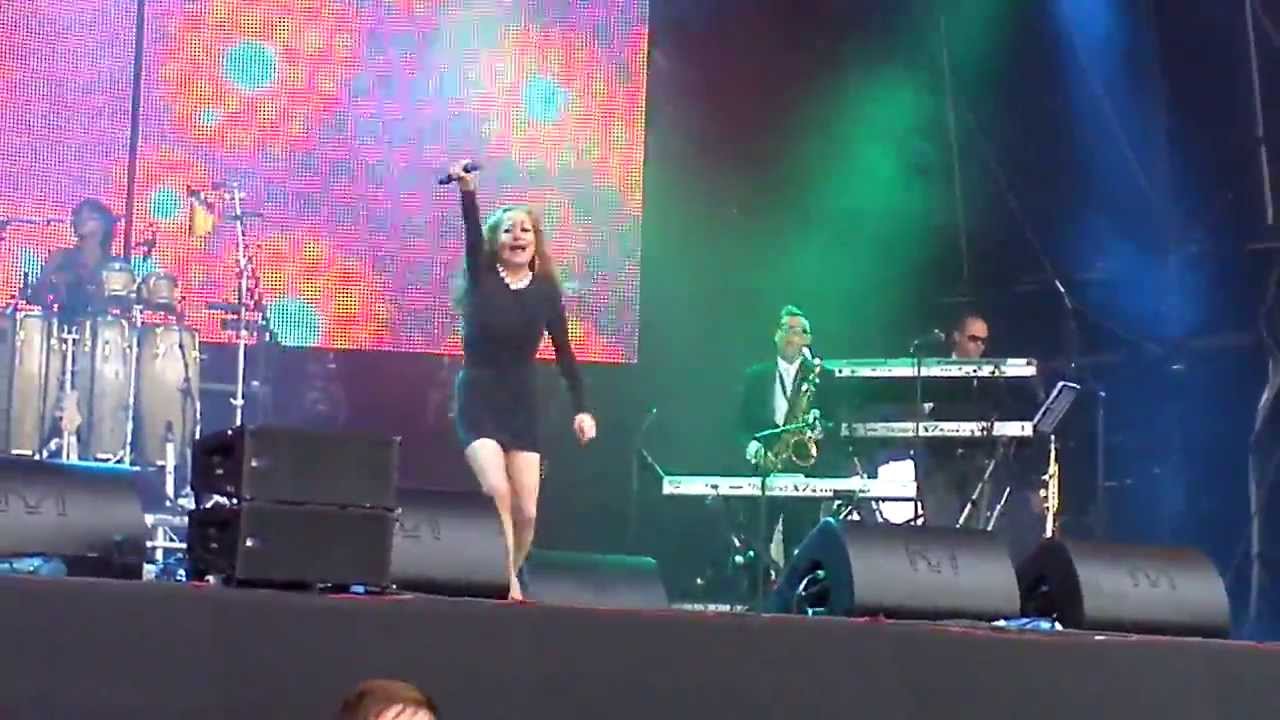Sonia   Listen To Your Heart Hopelessly Devoted To You You'll Never Stop Me Loving You rewind Perth