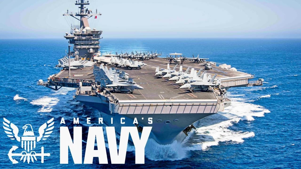 ВМС США: авианосец USS Theodore Roosevelt (CVN 71) у берегов Калифорнии.