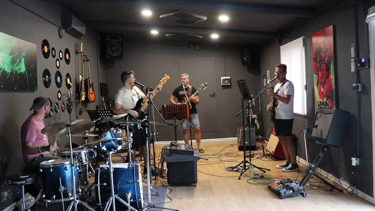 'Baila Conmigo' (Los Zigarros) - Combynados Cover