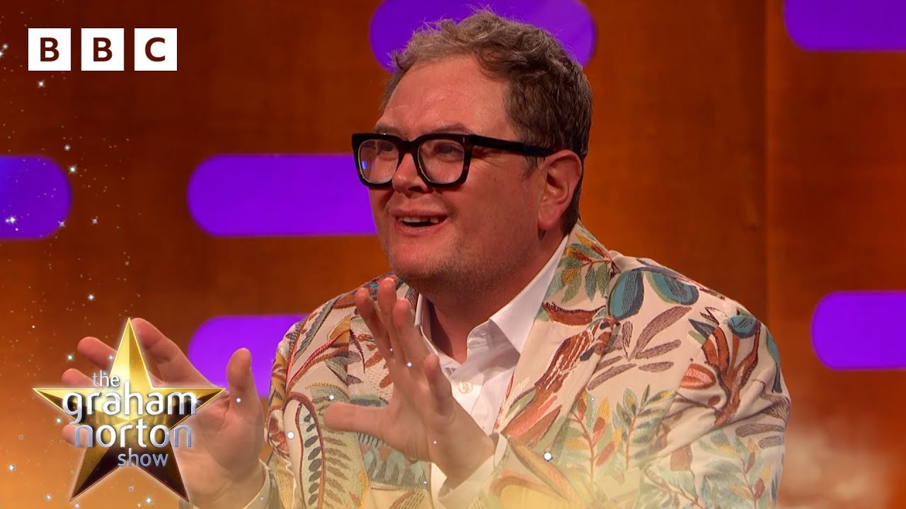 Alan Carr Teaches Kate Winslet How To Become A Traitor | The Graham Norton Show - BBC