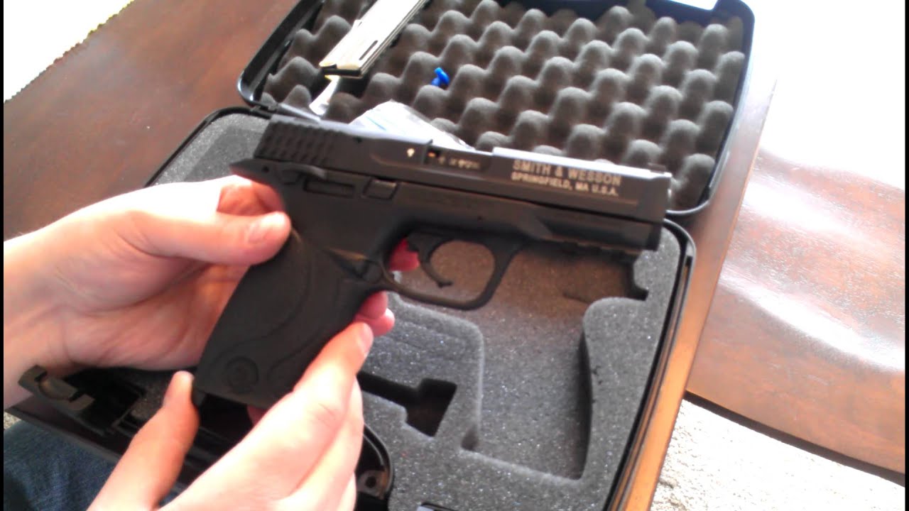 Smith and Wesson M&P22 .22 Unboxing, Field Strip Detailed
