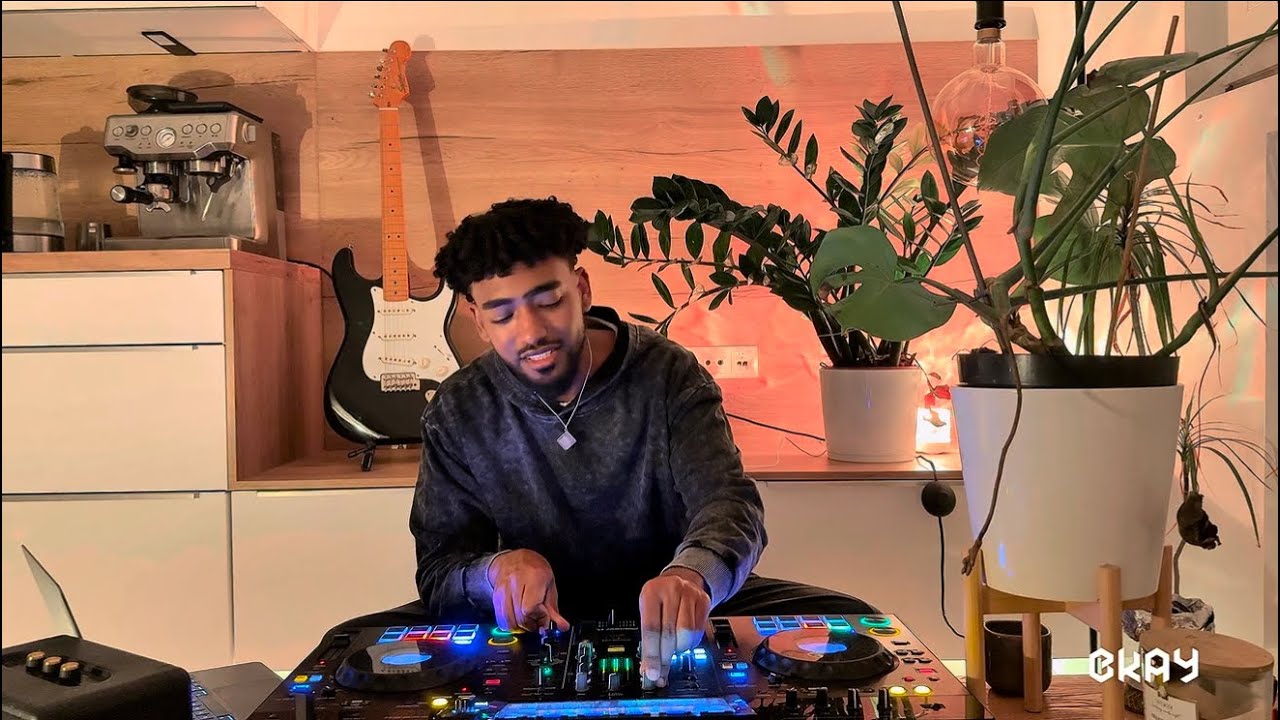 Soulful R&B Mix 2025 &ndash; Giveon, Kehlani, Brent Faiyaz, Raye, SZA, Cleo Sol, Erykah Badu&hellip; 