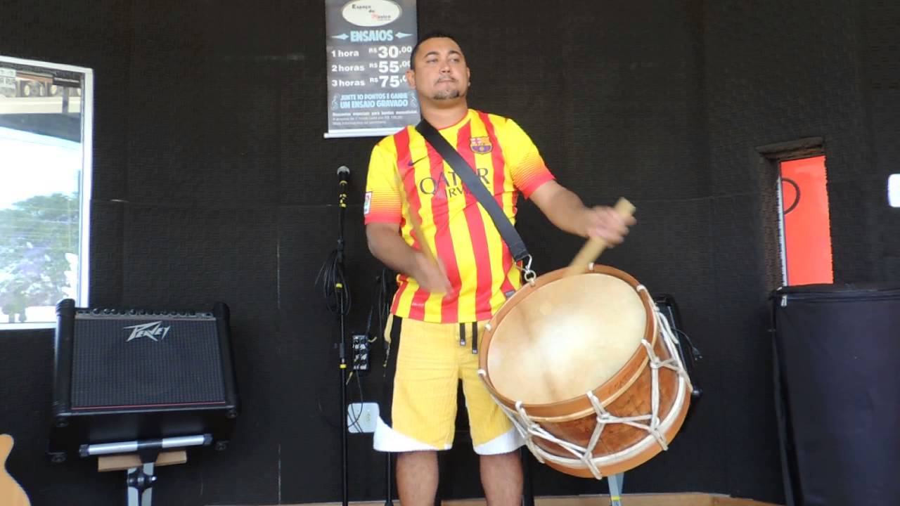 Maracatu  alfaia com Pitoco da Nação Estrela Brilhante