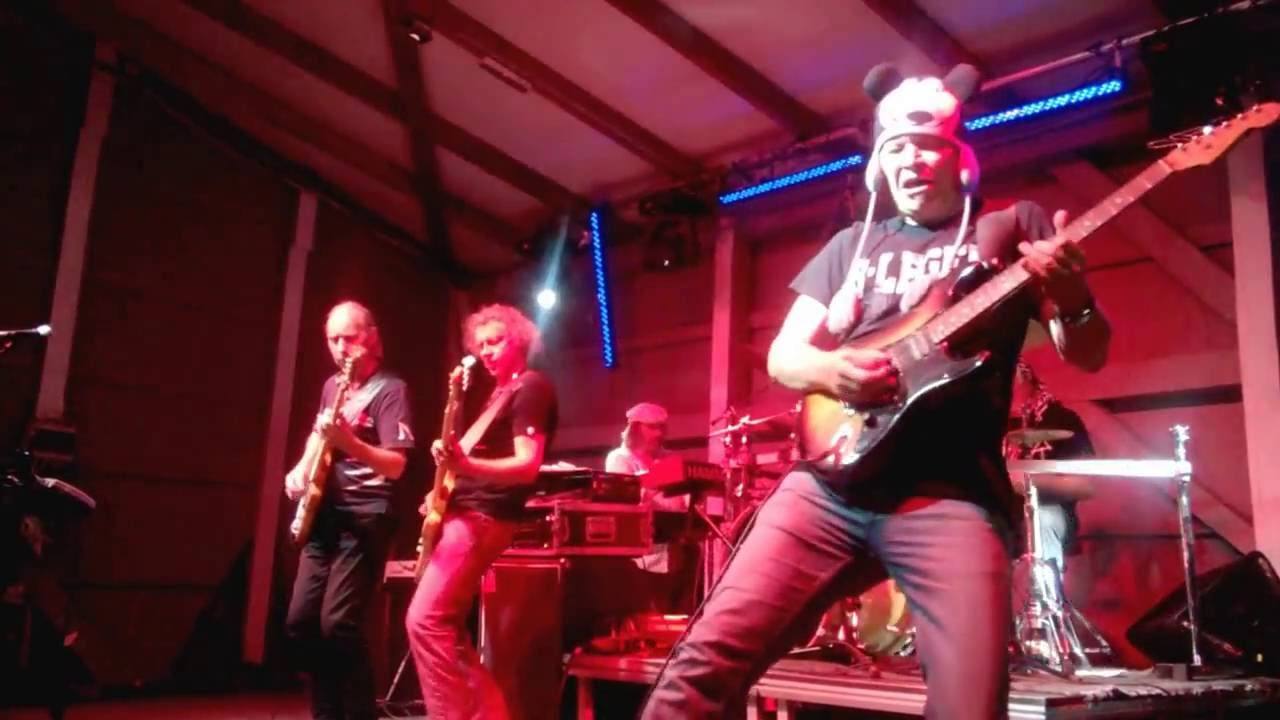Z&aacute;rtoszt&aacute;ly koncert 2016.07.20 Minden sarkon &aacute;lltam m&aacute;r. Vend&eacute;gműv&eacute;sz: Zselencz L&aacute;szl&oacute; (Zs&ouml;ci)
