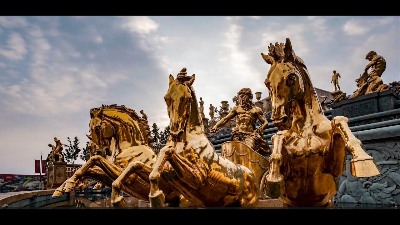 Frilli Gallery _ Galleria Frilli _ The reign of the King of the Sun_ Phu Quoc_Vietnam