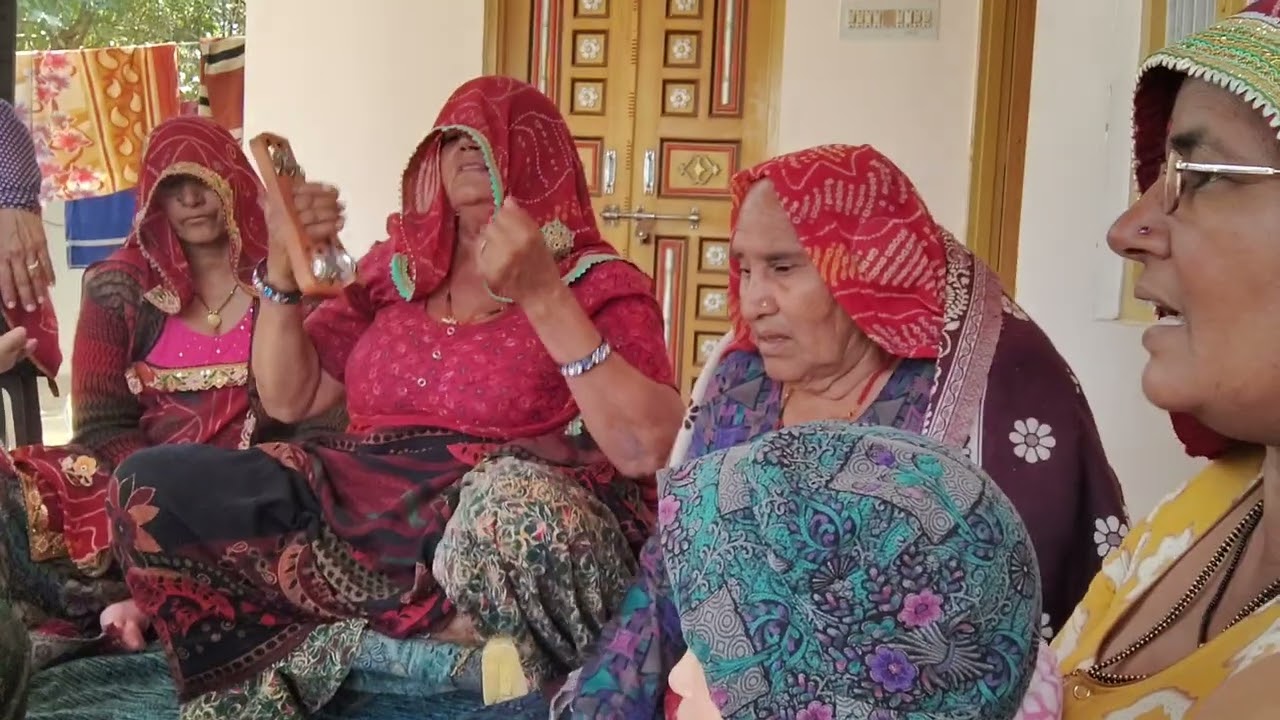 Chhokhi lag jachha Teri chal Tara ko pilo Kun lyayo  pilo geet