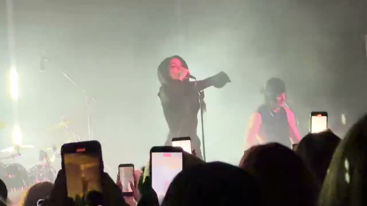 @maggielindemann  ABSOLUTELY SLAYED IN OHX TONIGHT! 🔥 ❤️ 🔥 Self Sabotage -SUCKERPUNCH #rockgoddess 