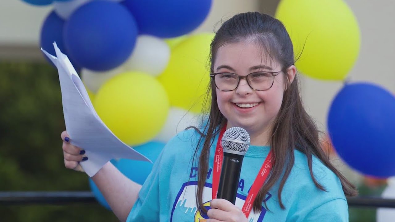 Sports reporter with Down syndrome breaks stereotypes, inspiring others with her work