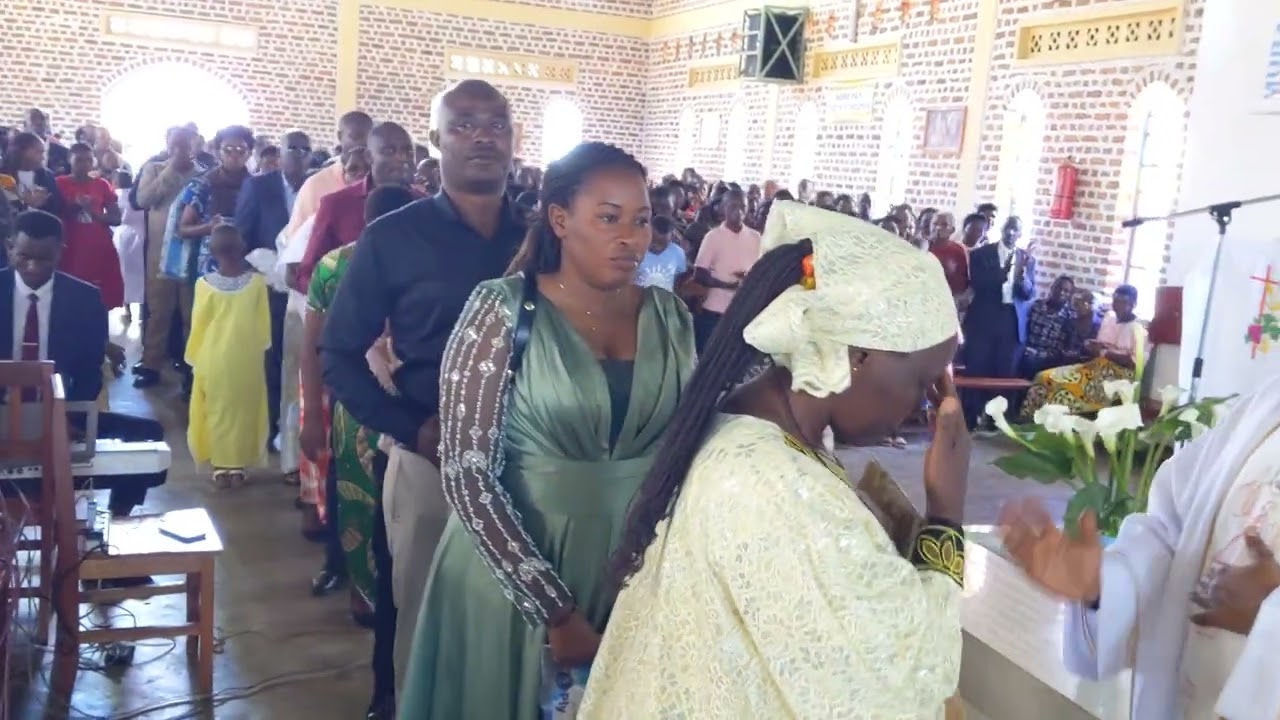 Kumunsi mukuru wabatagatifu bose choir Francois D'assise yariribye kuri paruwasi ya tyazo 