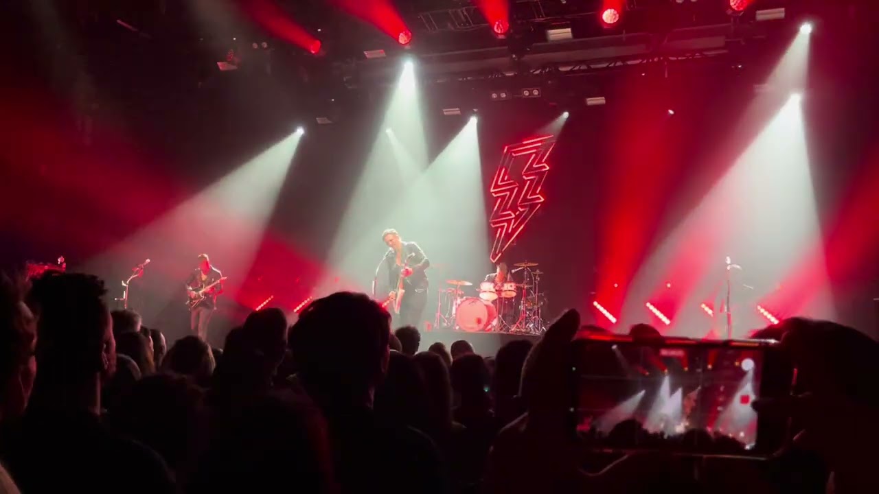 Royal Republic Full Steam Spacemachine La Carrière 04 mars 2026