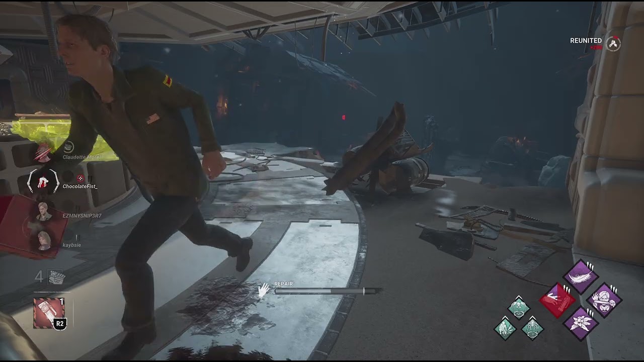 Dead by Daylight Survivor gameplay