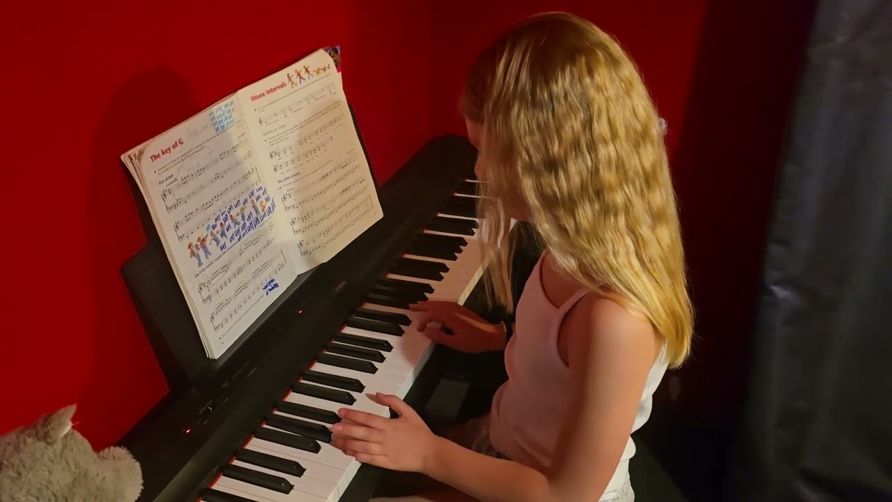 Elizabeth Turnbull playing Hoe-down from Piano Time 1.